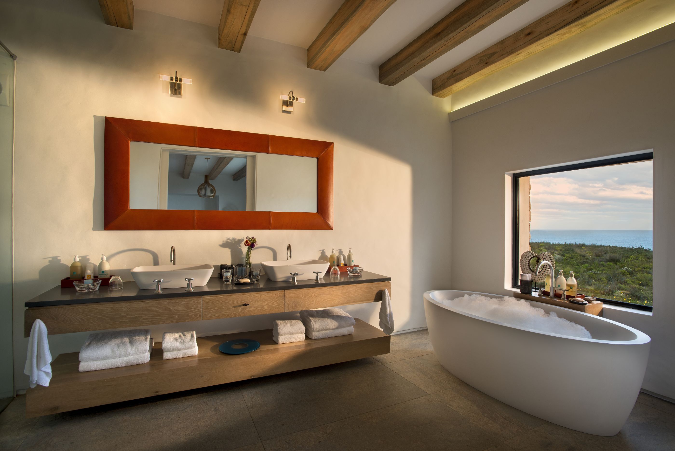 A bathroom at Morukuru Ocean House