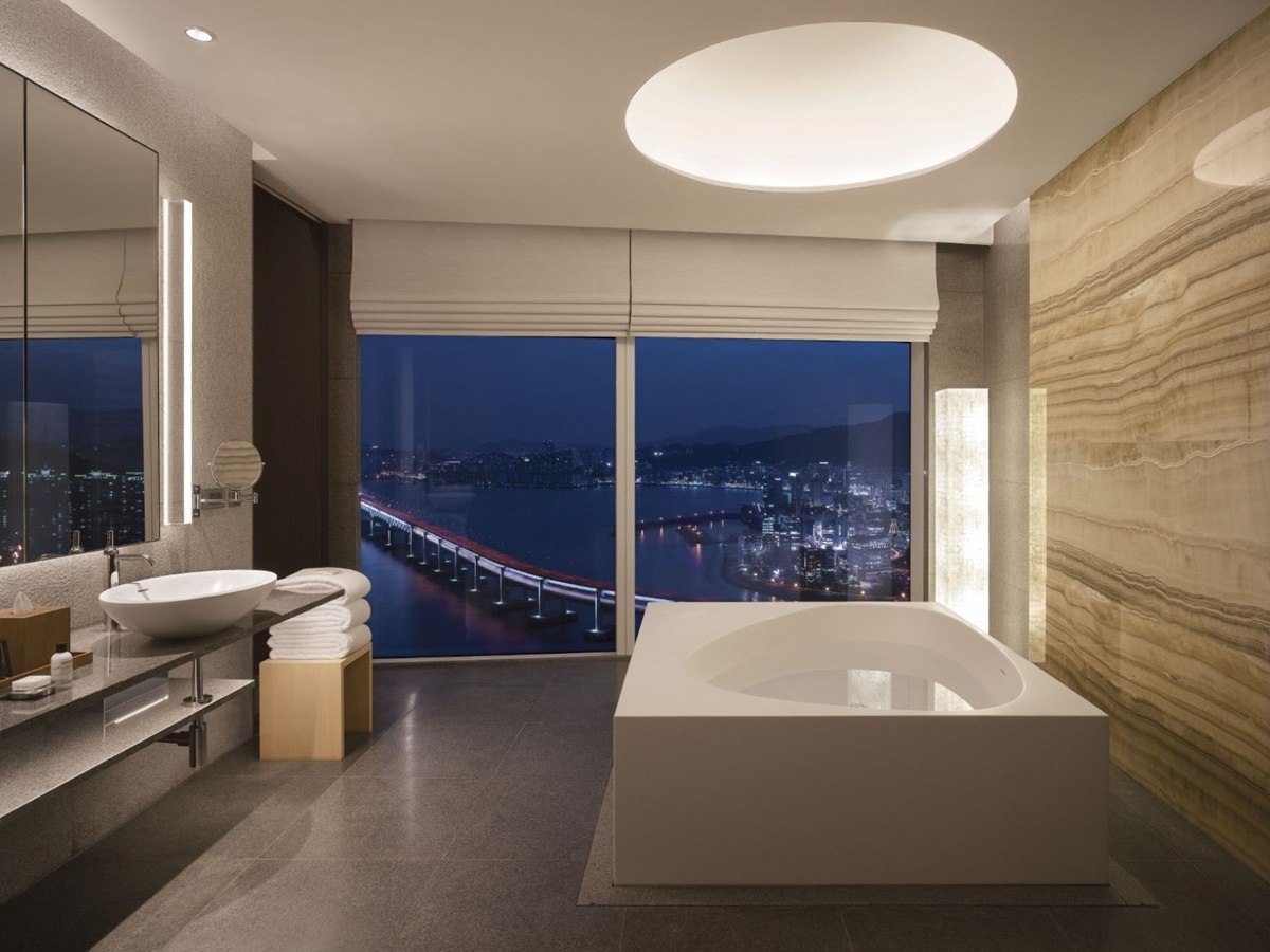 Bathroom at Park Hyatt Busan