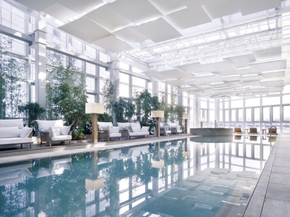 Swimming pool at Lumi Spa, Park Hyatt Busan