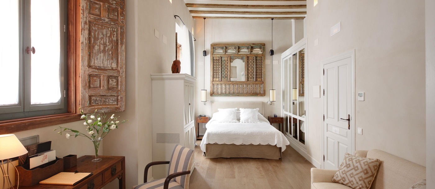 Double bedroom in Corral del Rey, Spain