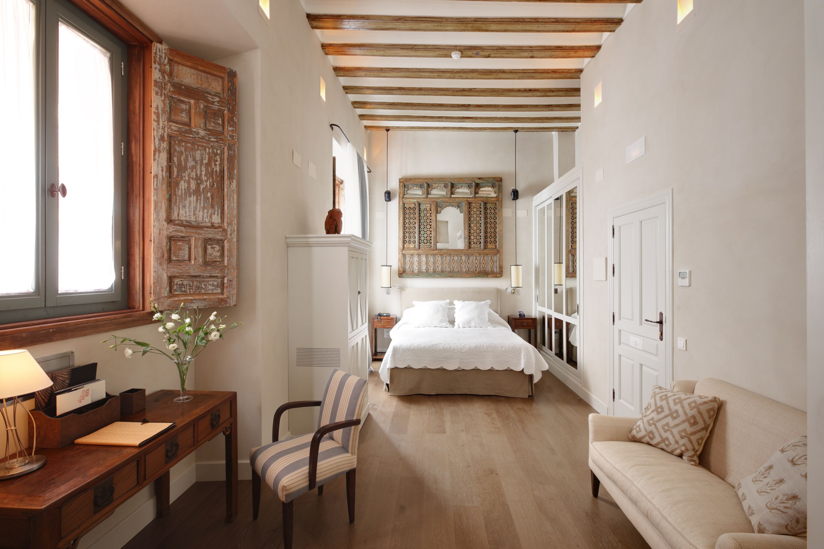 Double bedroom in Corral del Rey, Spain