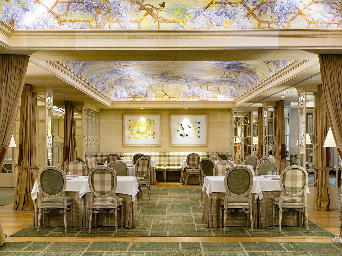 Dining room at the Majestic Hotel & Spa in Barcelona