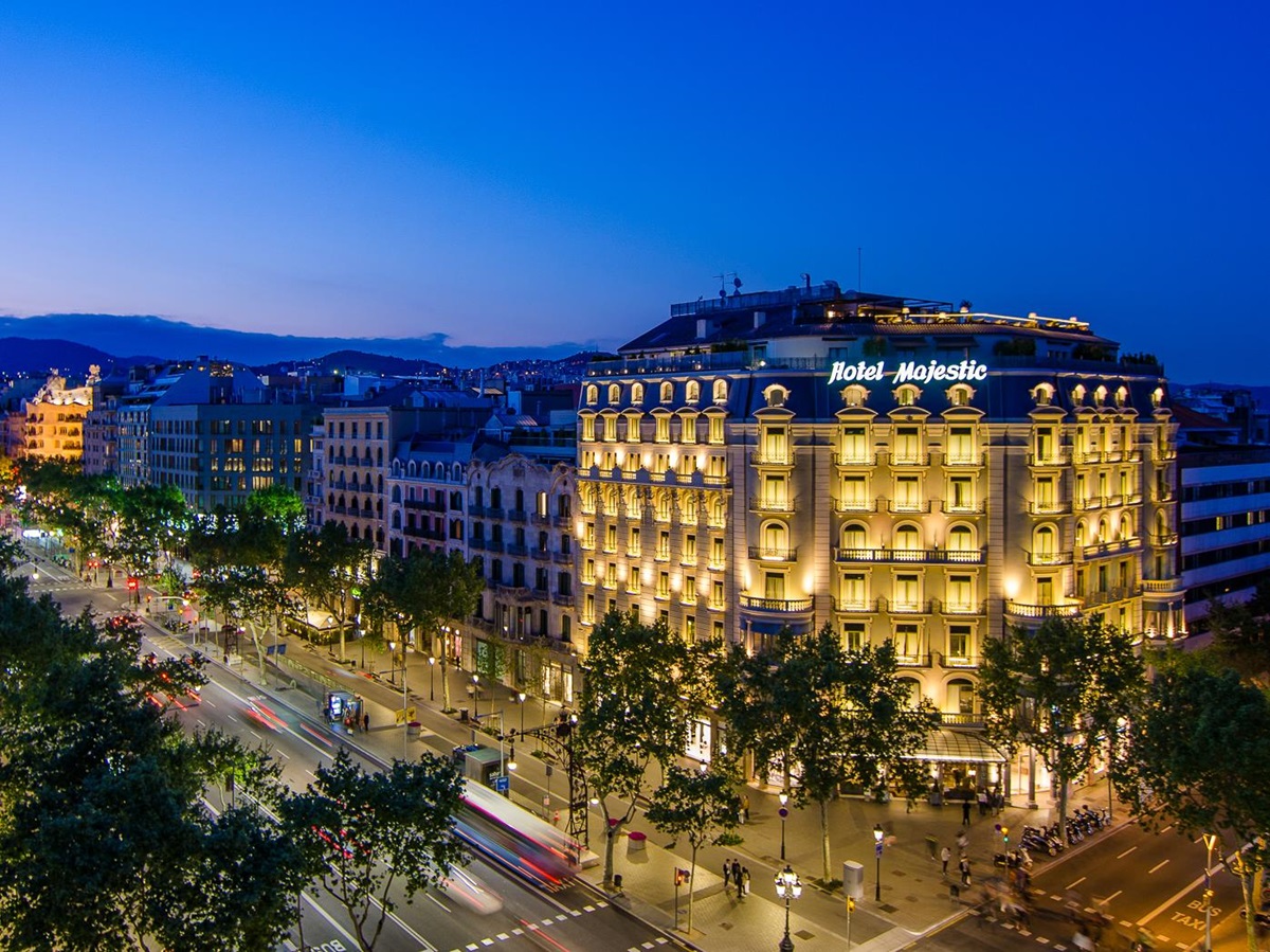 Exterior view of the Majestic Hotel & Spa in Barcelona at night