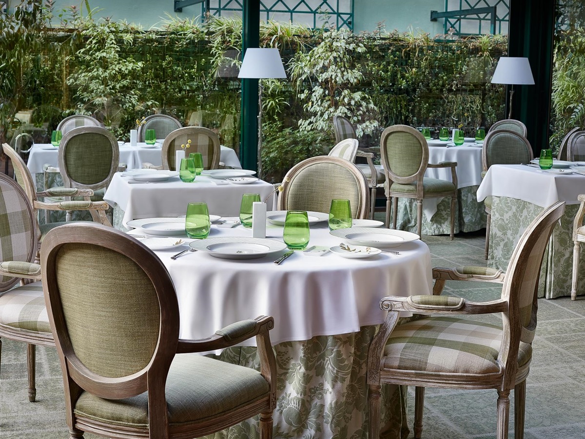 Outdoor dining table at the Majestic Hotel & Spa in Barcelona