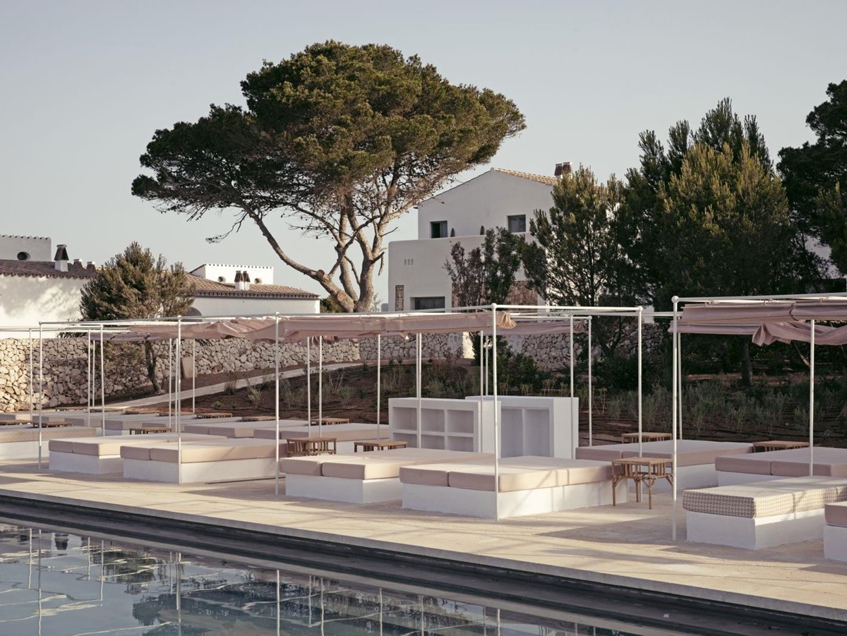 Swimming pool and deck at Menorca Experimental hotel