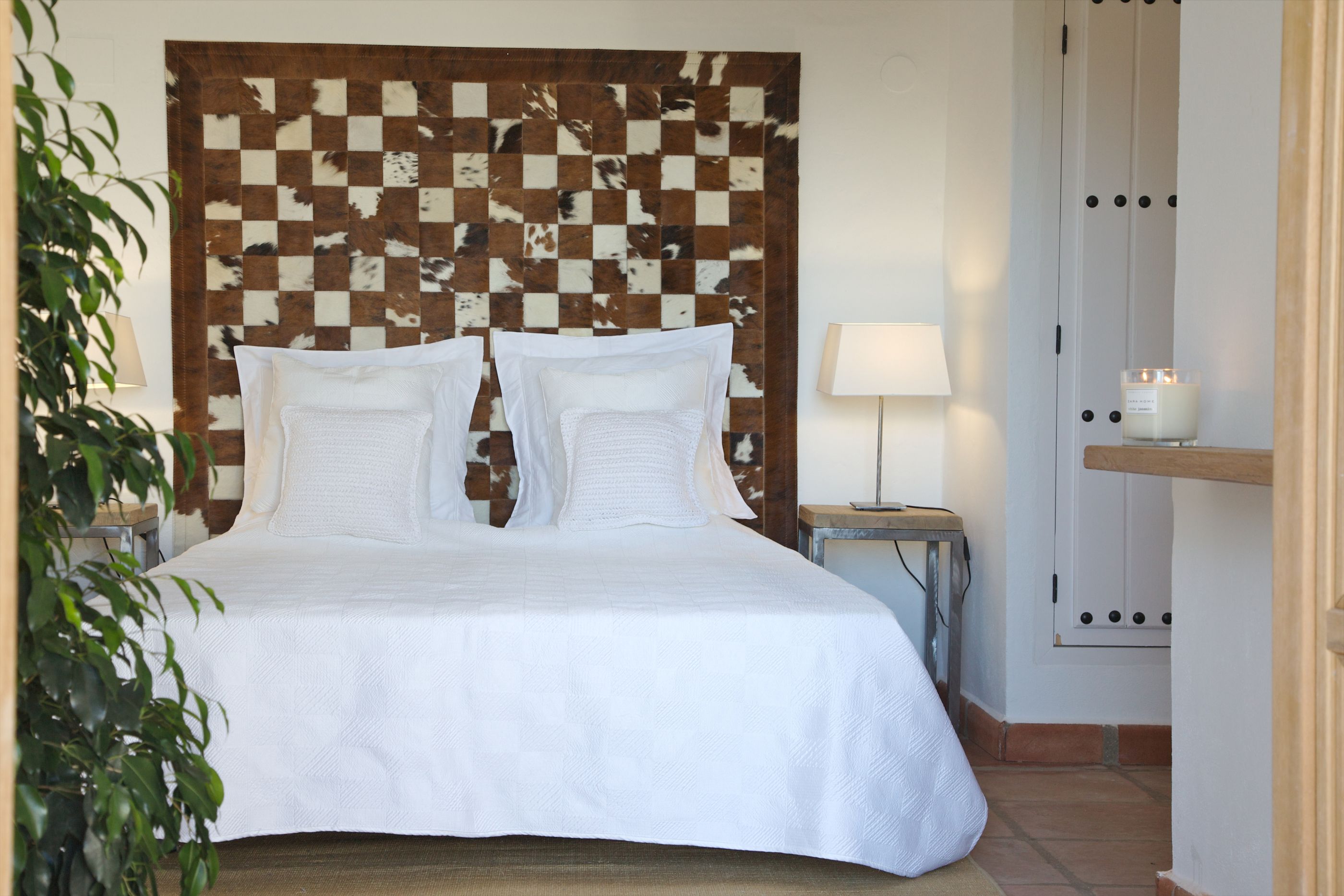 A double bedroom of El Refugio, Andalucia