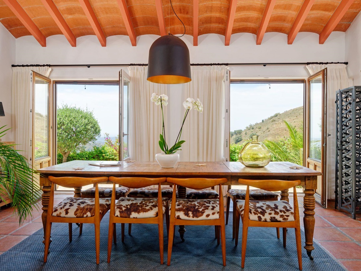 Dining room at El Refugio