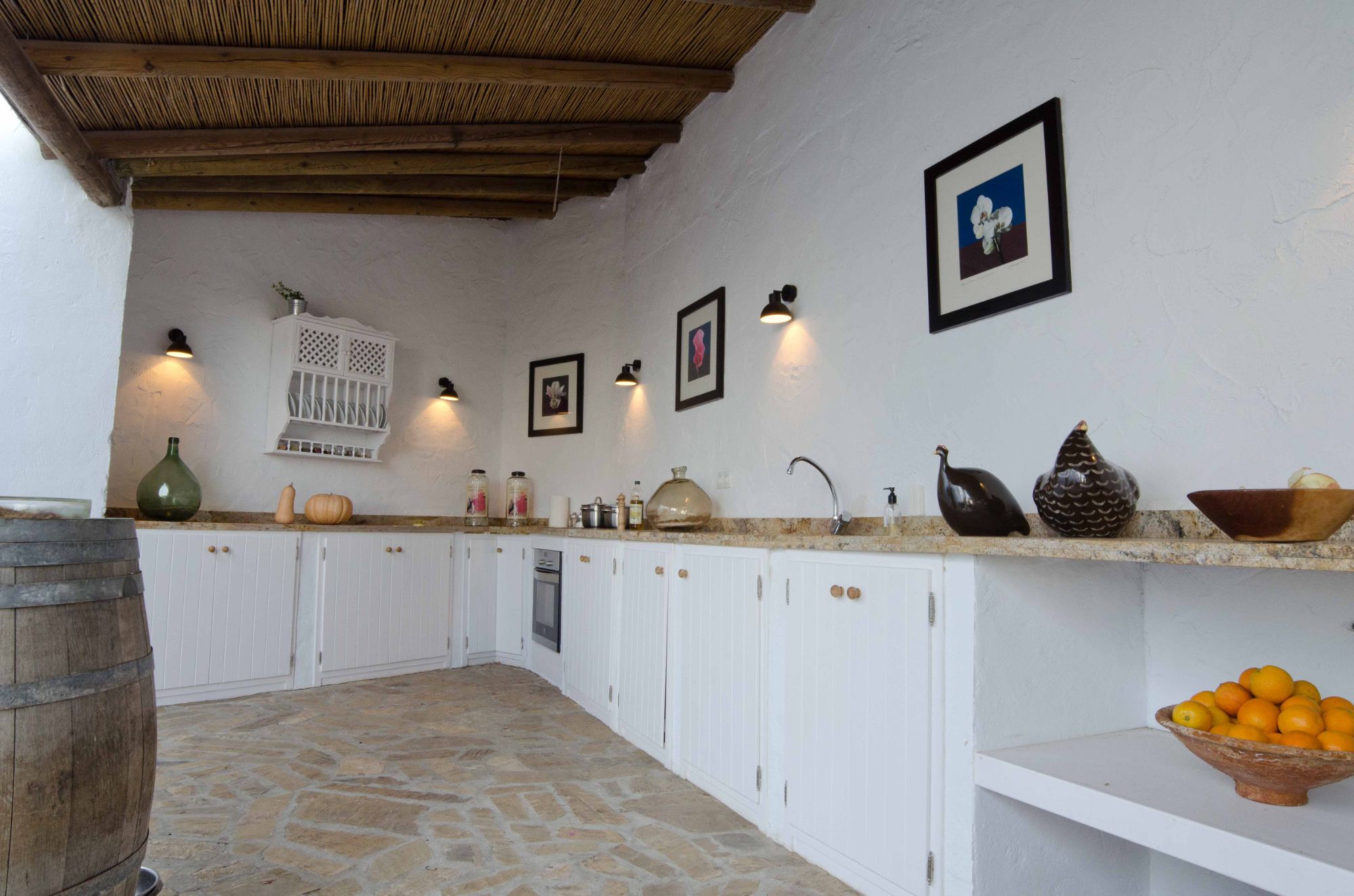 Outdoor kitchen at El Refugio