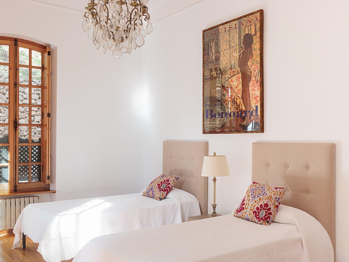 Twin bedroom at Finca Jardin Bonito, Andalucia