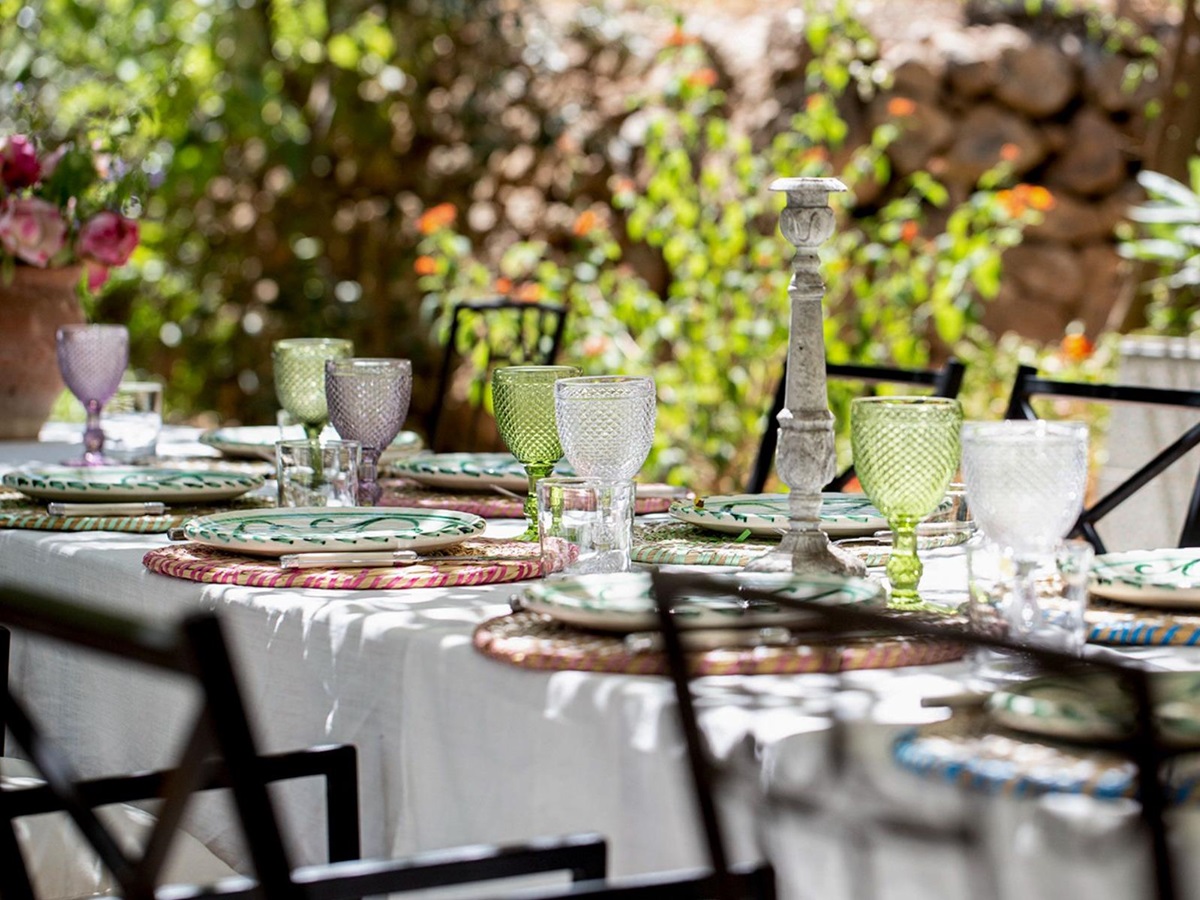 Outdoor dining at Finca Jardin Bonito, Andalucia