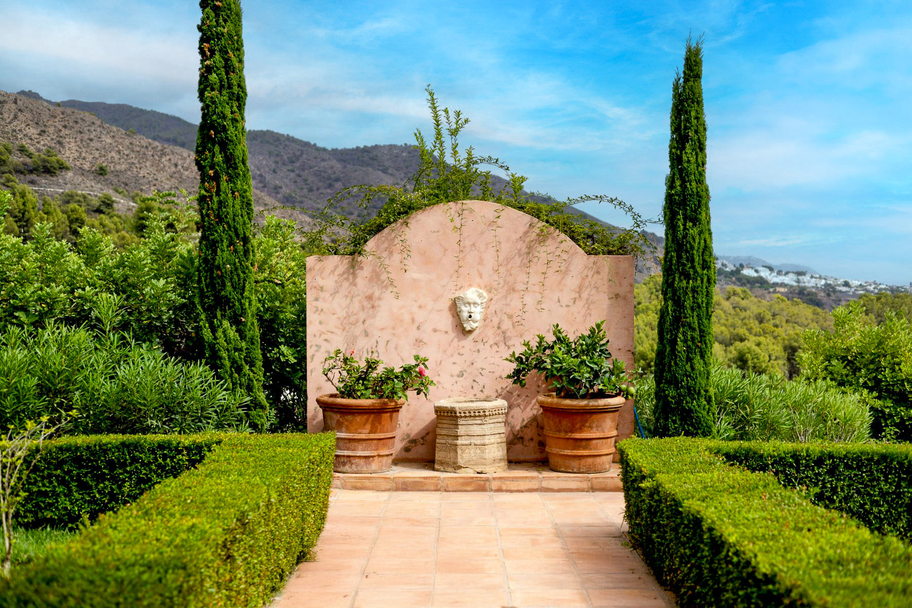 Garden at Finca Jardin Bonito, Andalucia