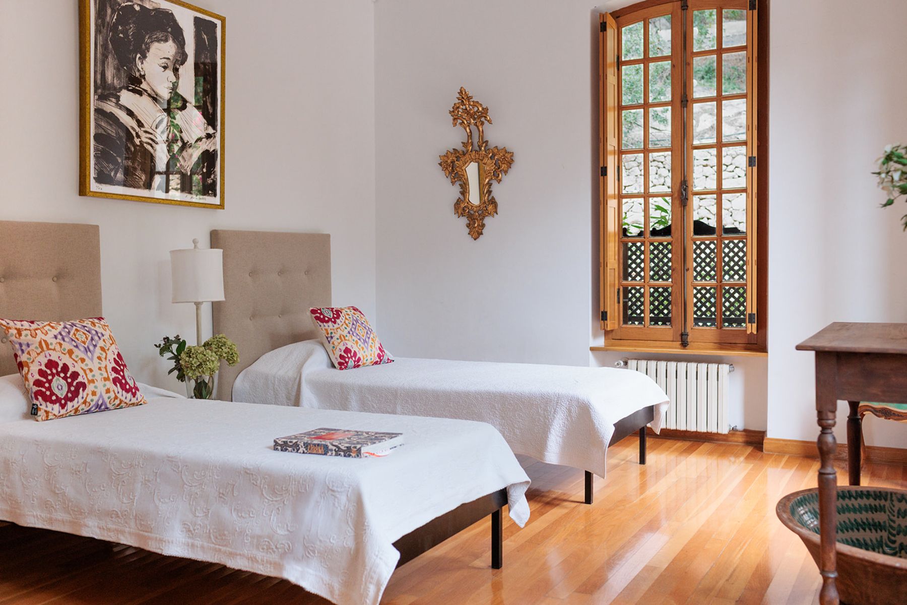 Twin bedroom at Finca Jardin Bonito, Andalucia