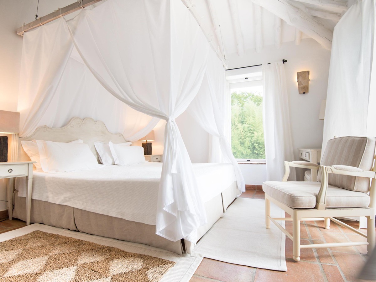 A double bedroom in La Huerta El Noque, Andalucia