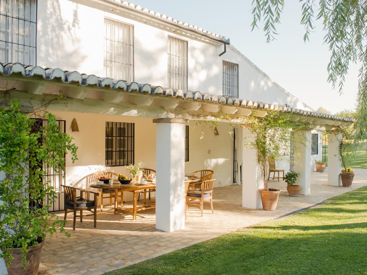 Outdoor seating area of La Huerta El Noque, Andalucia