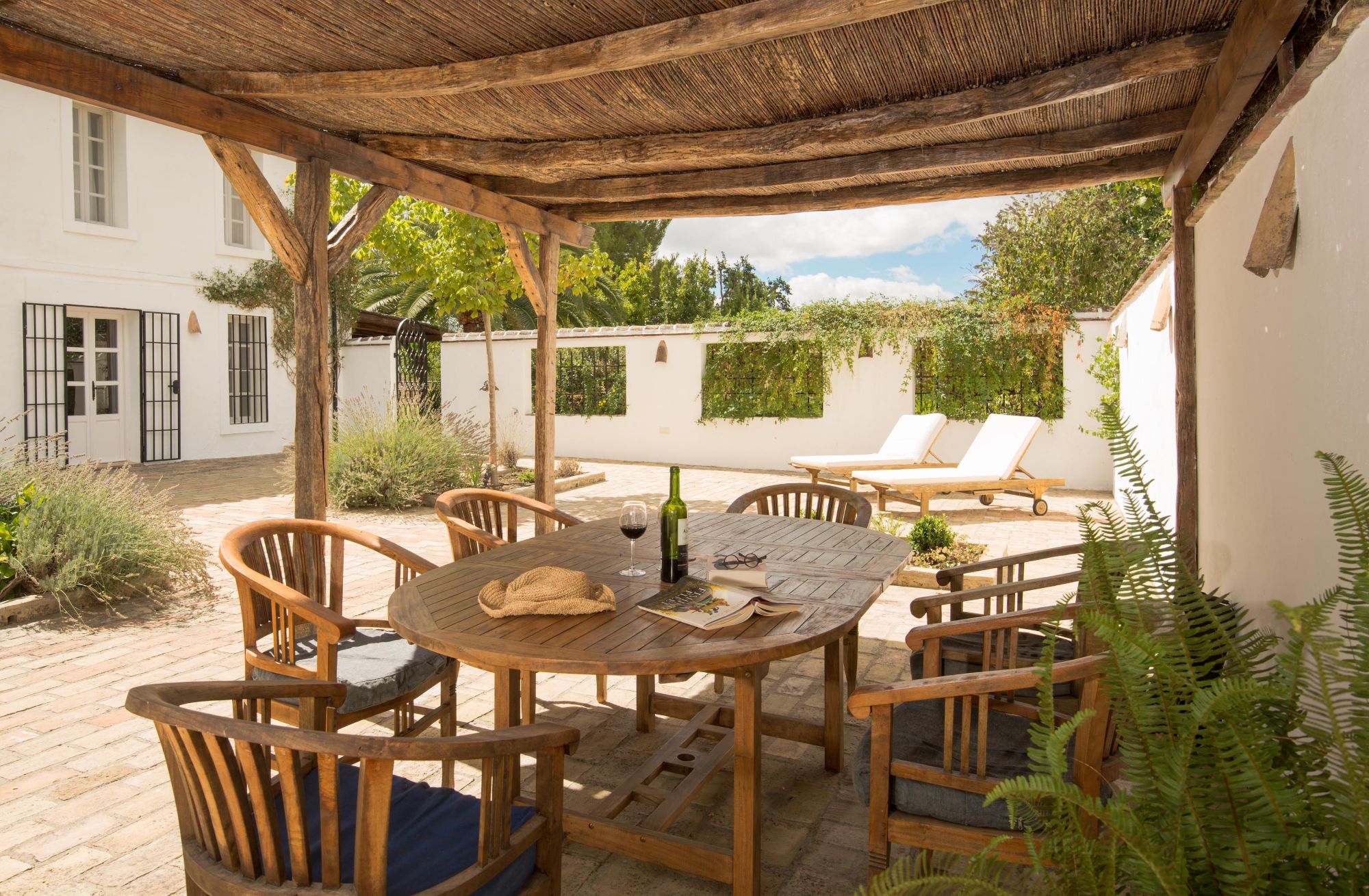 Courtyard at La Huerte el Noque