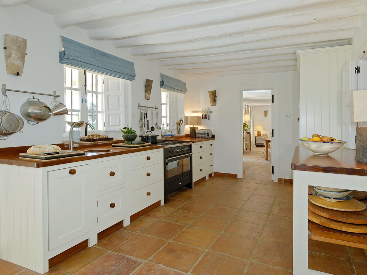 The kitchen of La Huerta El Noque, Andalucia