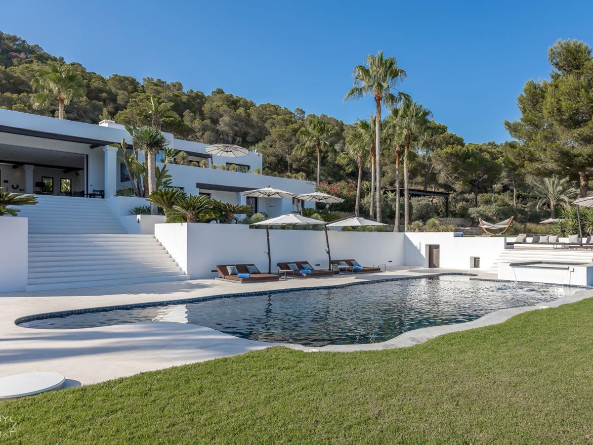 Exterior of at Can Nemo in Ibiza