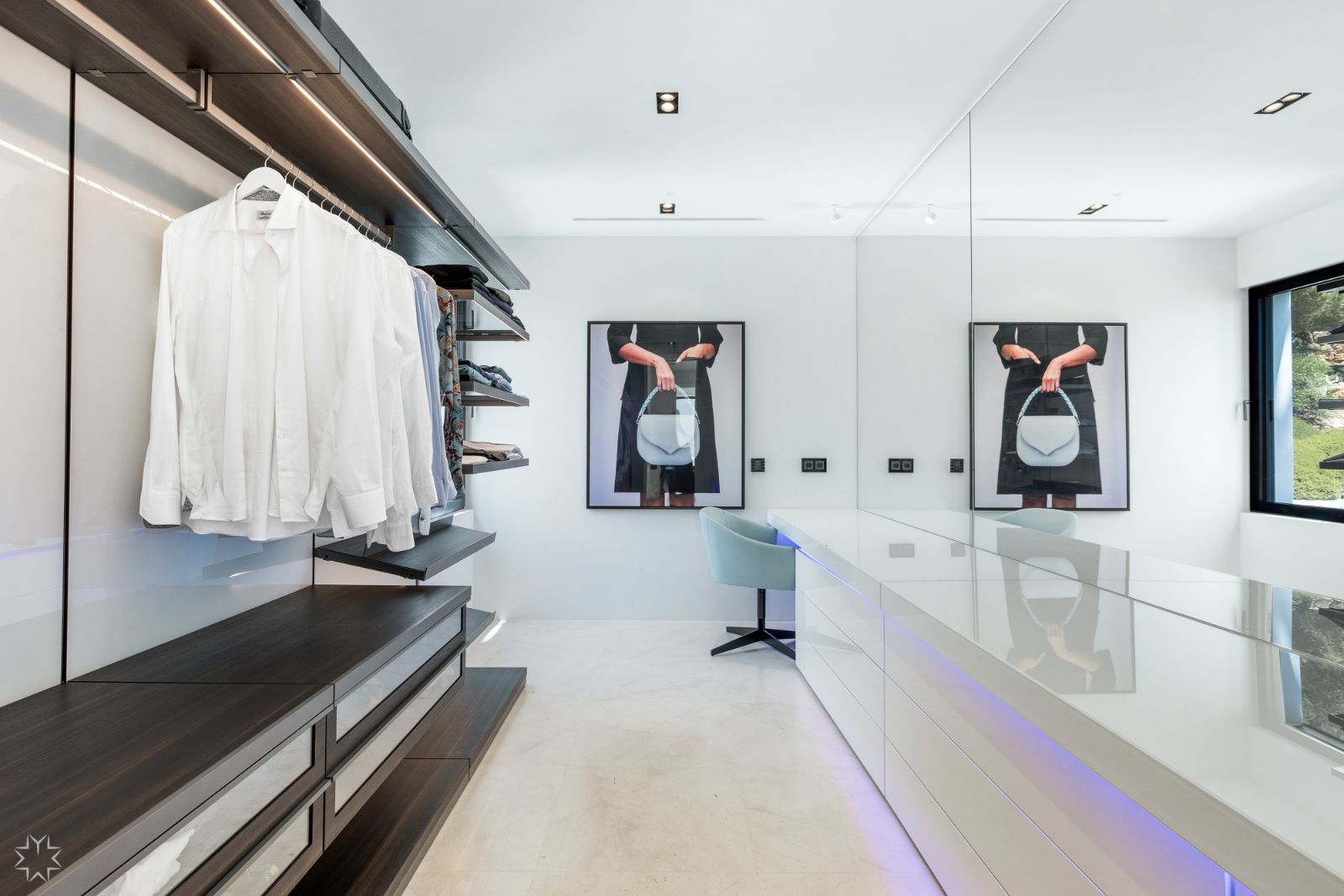 Walk in Wardrobe at Can Nemo in Ibiza