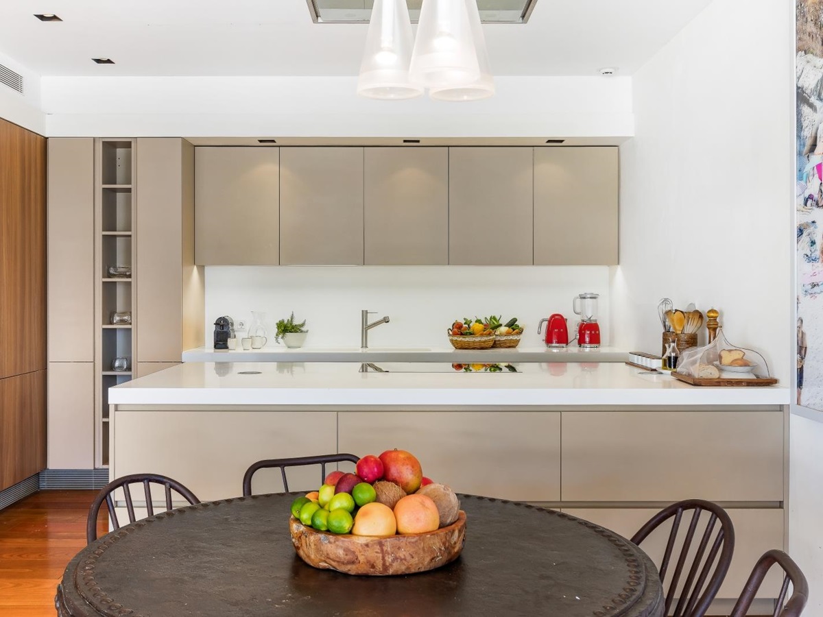The kitchen of Villa Xi