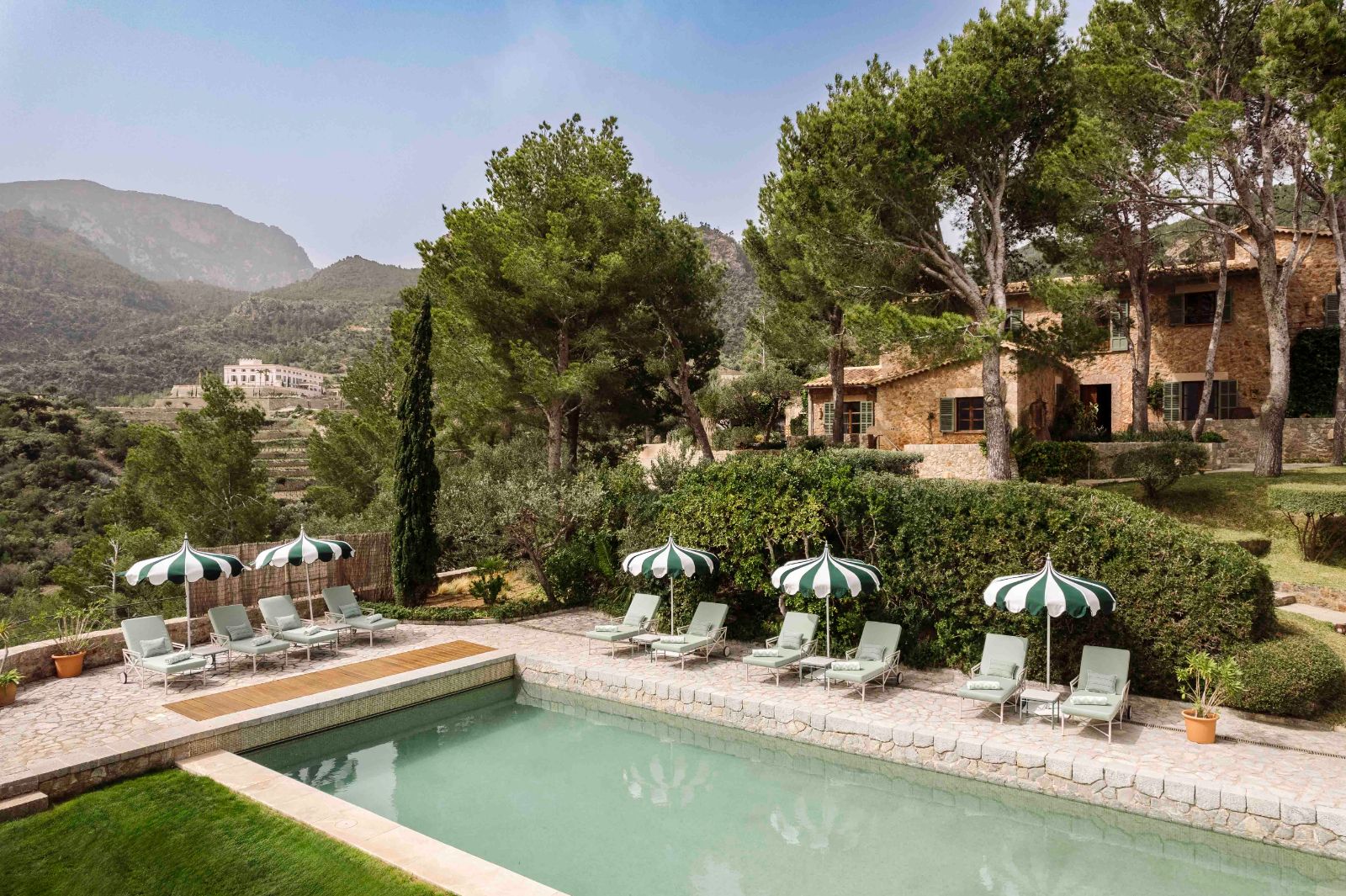 Sa-Punta-de-SAguila-Mallorca-pool-2