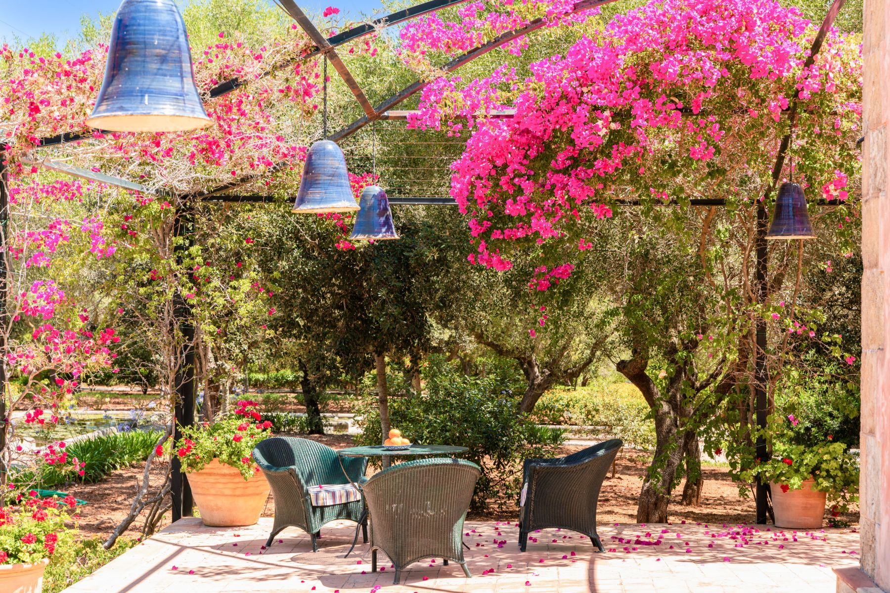 Pergola with seating at Casa Jardin Bella, Mallorca