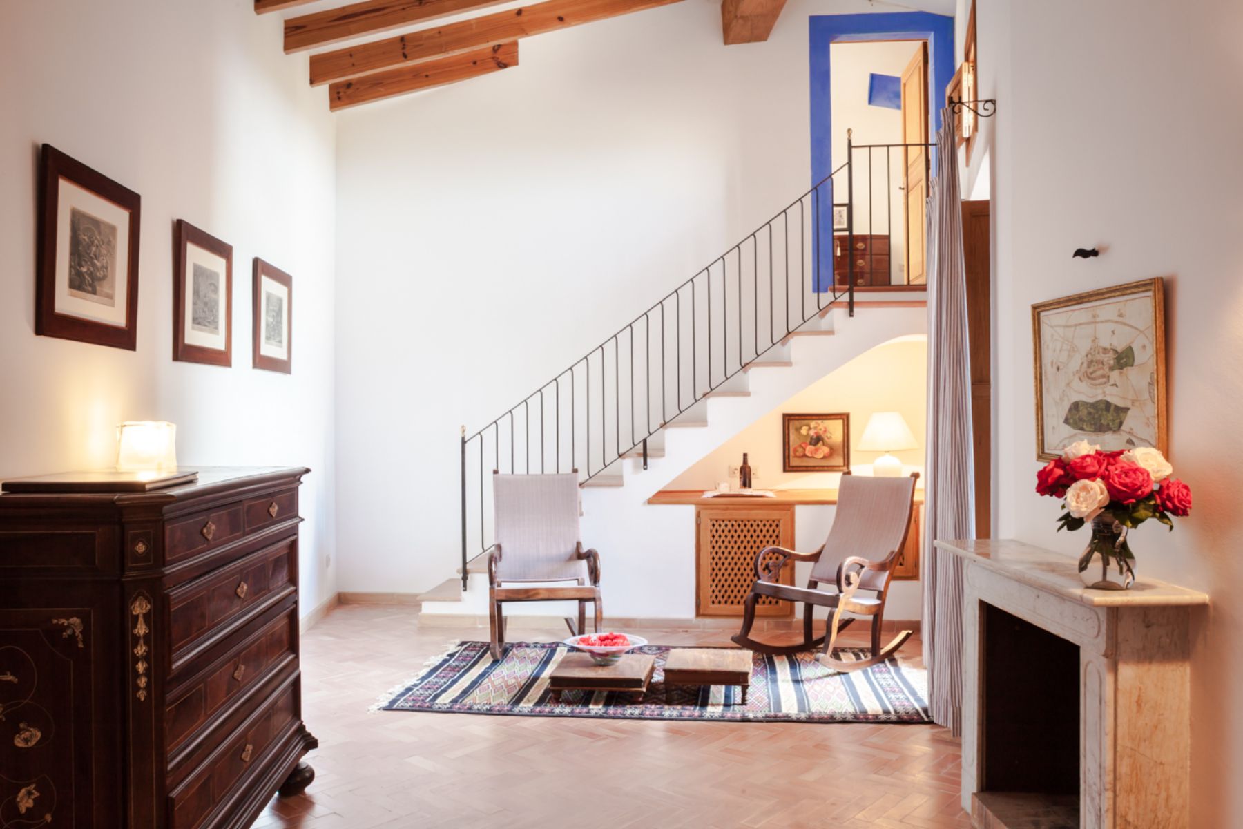 Living area and staircase to bedroom at Casa Jardin Bella, Mallorca