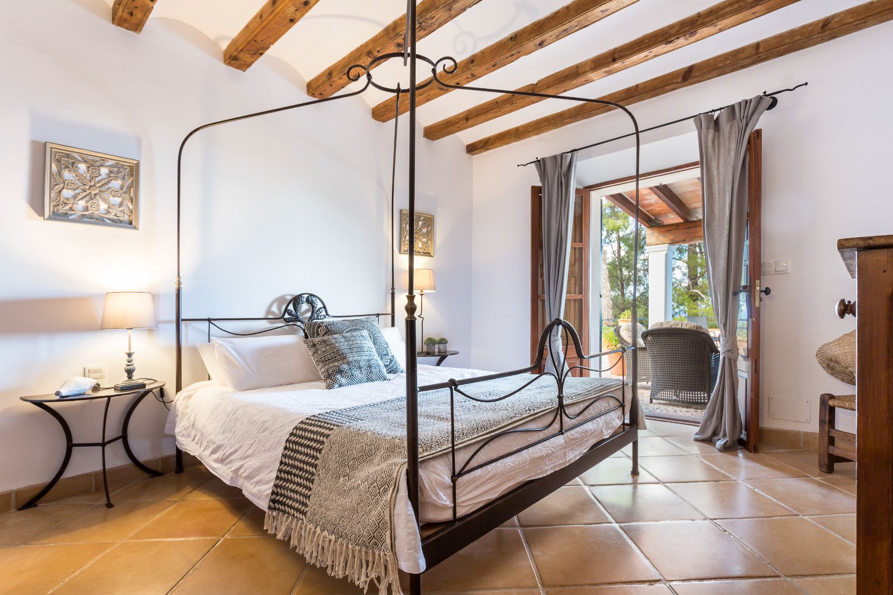 Double bedroom at Casa Serra, Mallorca