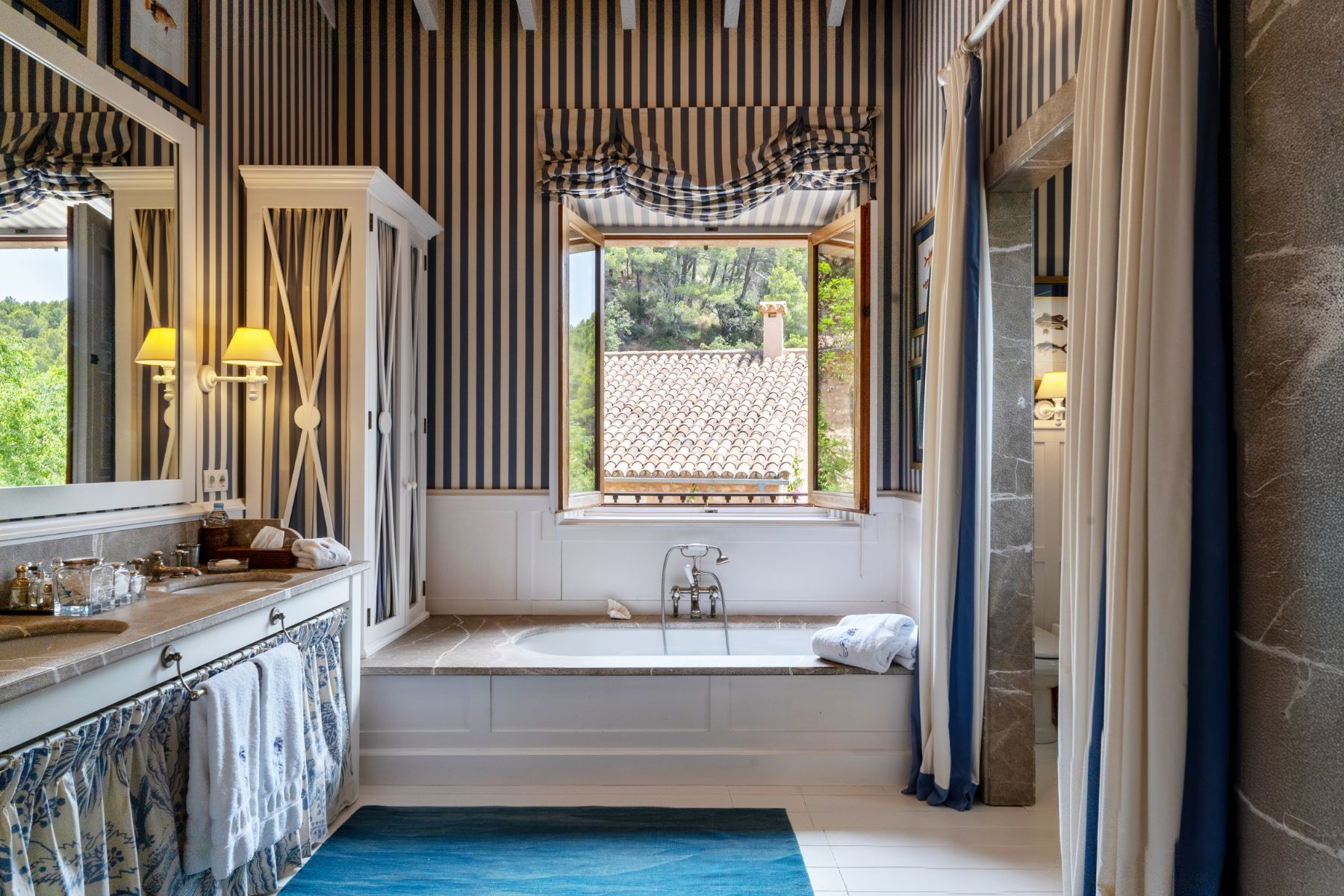 Master bathroom at Finca Olivera, Mallorca