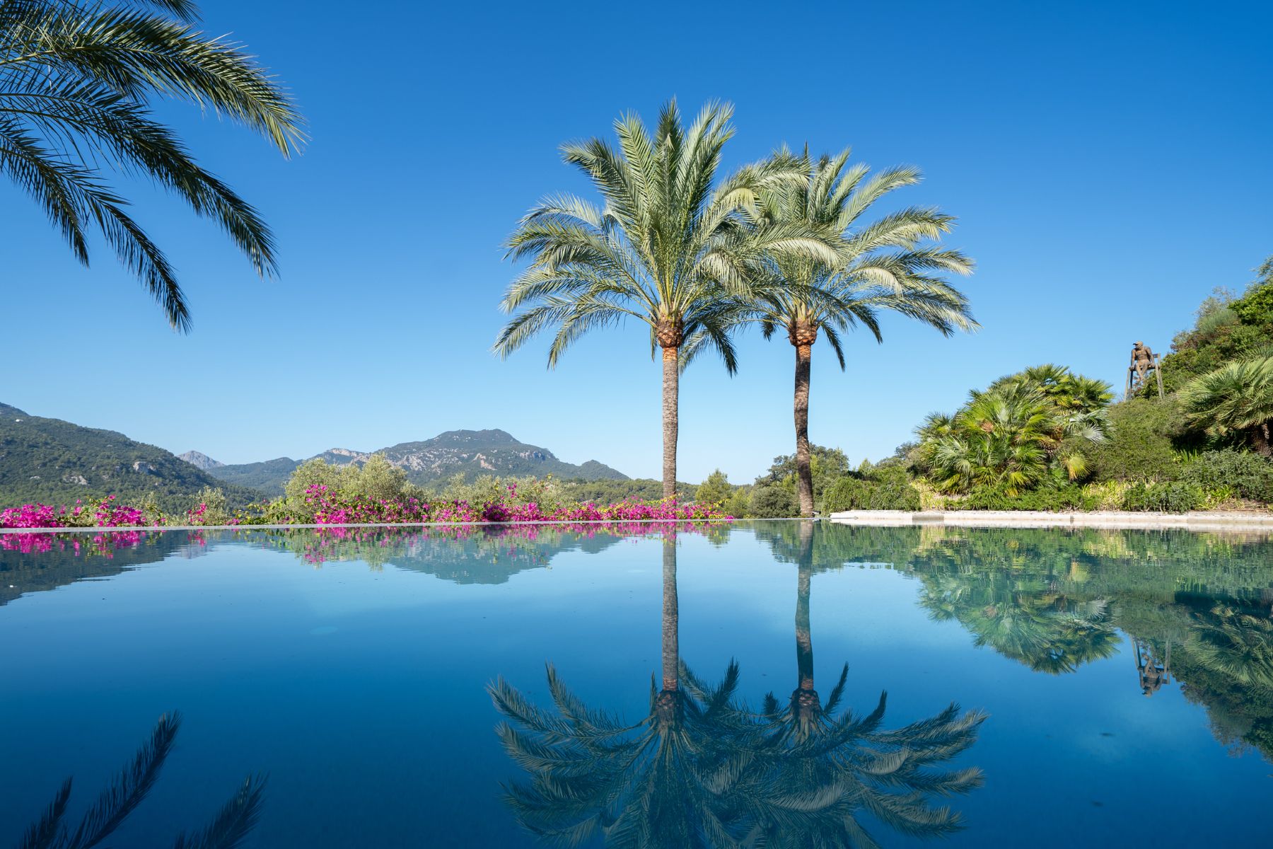 Pool with mountain views at Finca Olivera, Mallorca