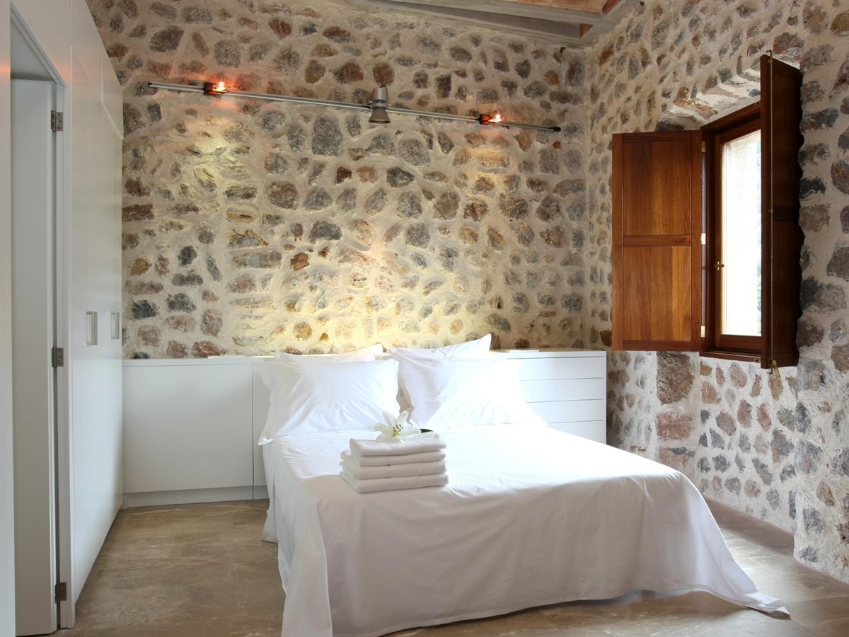 Double bedroom in La Finca, Mallorca