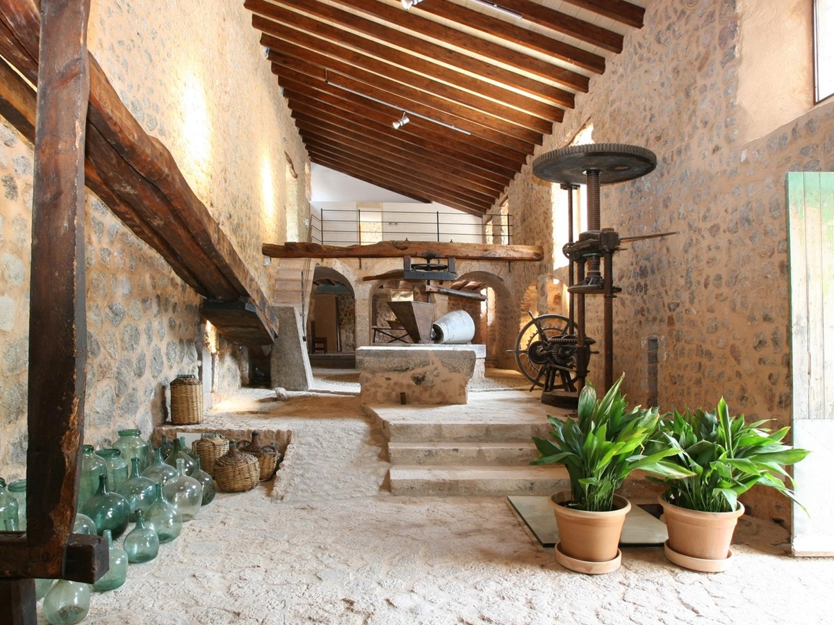 Hallway in La Finca, Mallorca