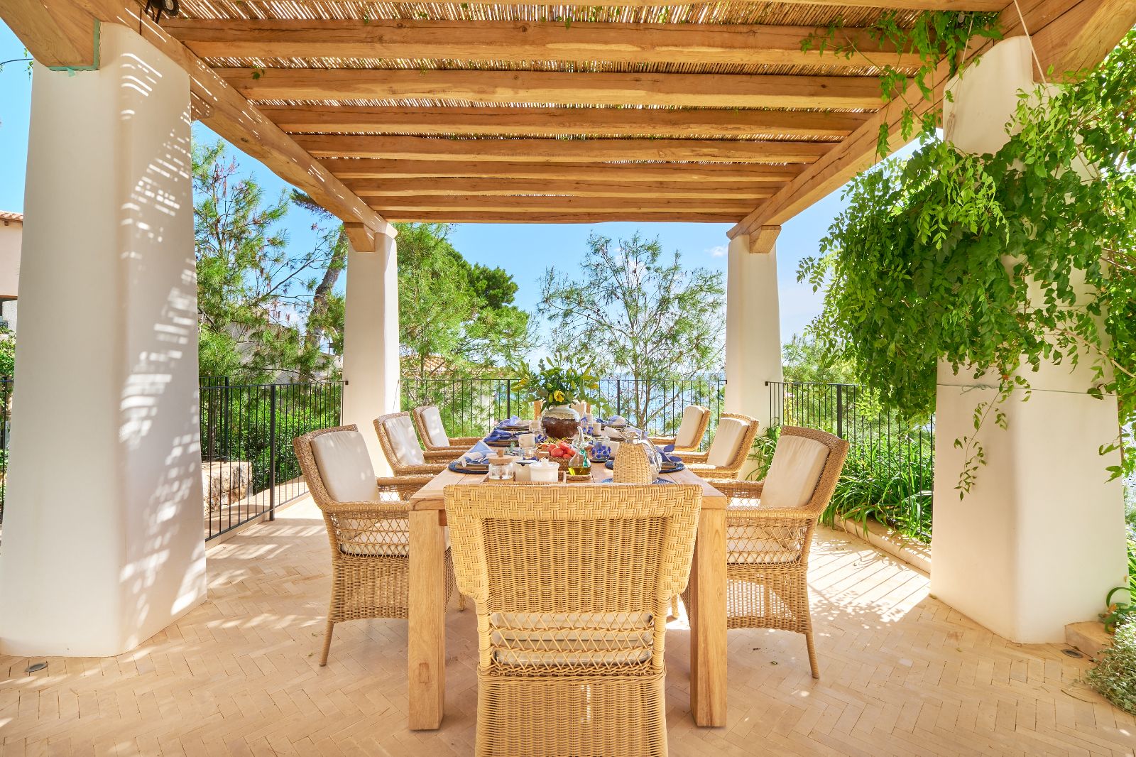 Beautiful al fresco dining terrace at villa Sa Font in Mallorca