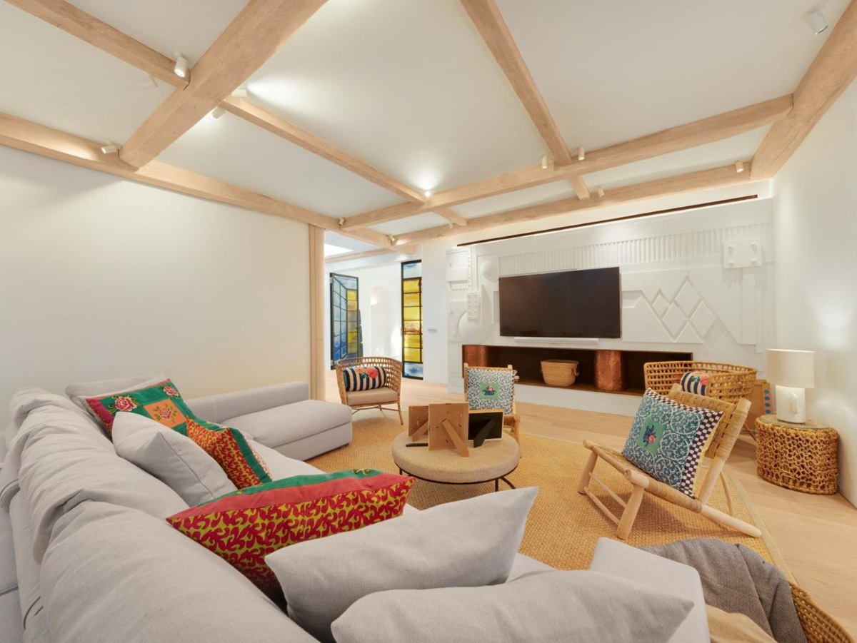 The TV room at villa Sa Font in Mallorca