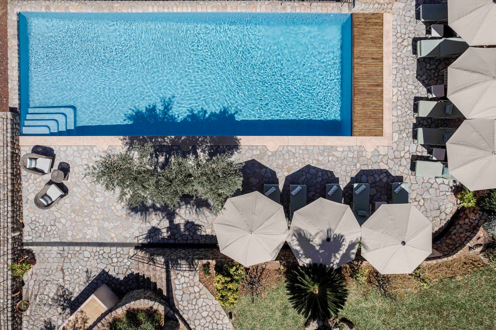 sa-terra-rotja-mallorca-pool-aerial