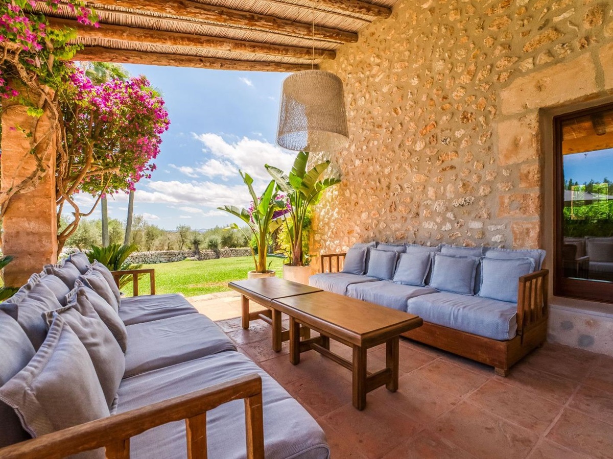 san-lorenzo-mallorca-outdoor-seating-2