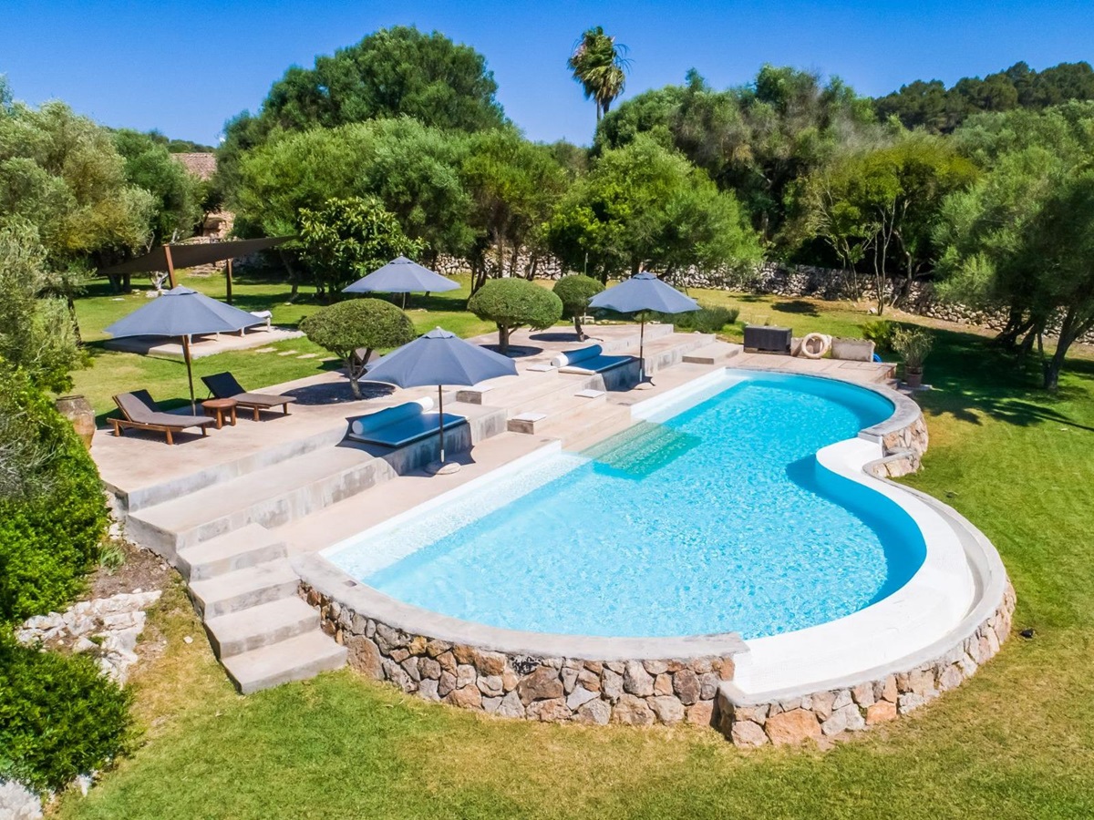 Villa-San Lorenzo-Mallorca-pool-garden