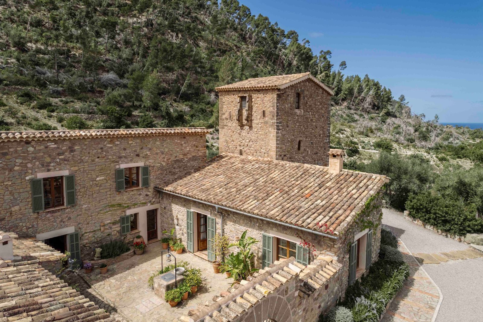 son-balagueret-mallorca-courtyard