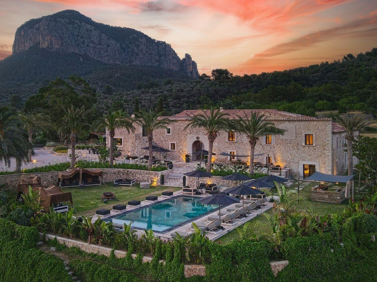 Exterior in the Evening at Son Fuster in Mallorca