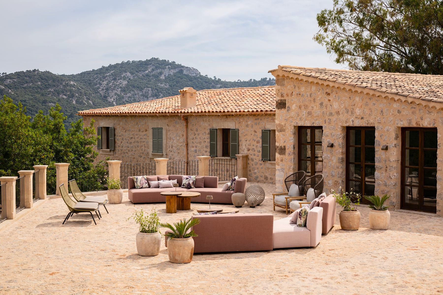 Terrace with seating at Son Veri, Mallorca