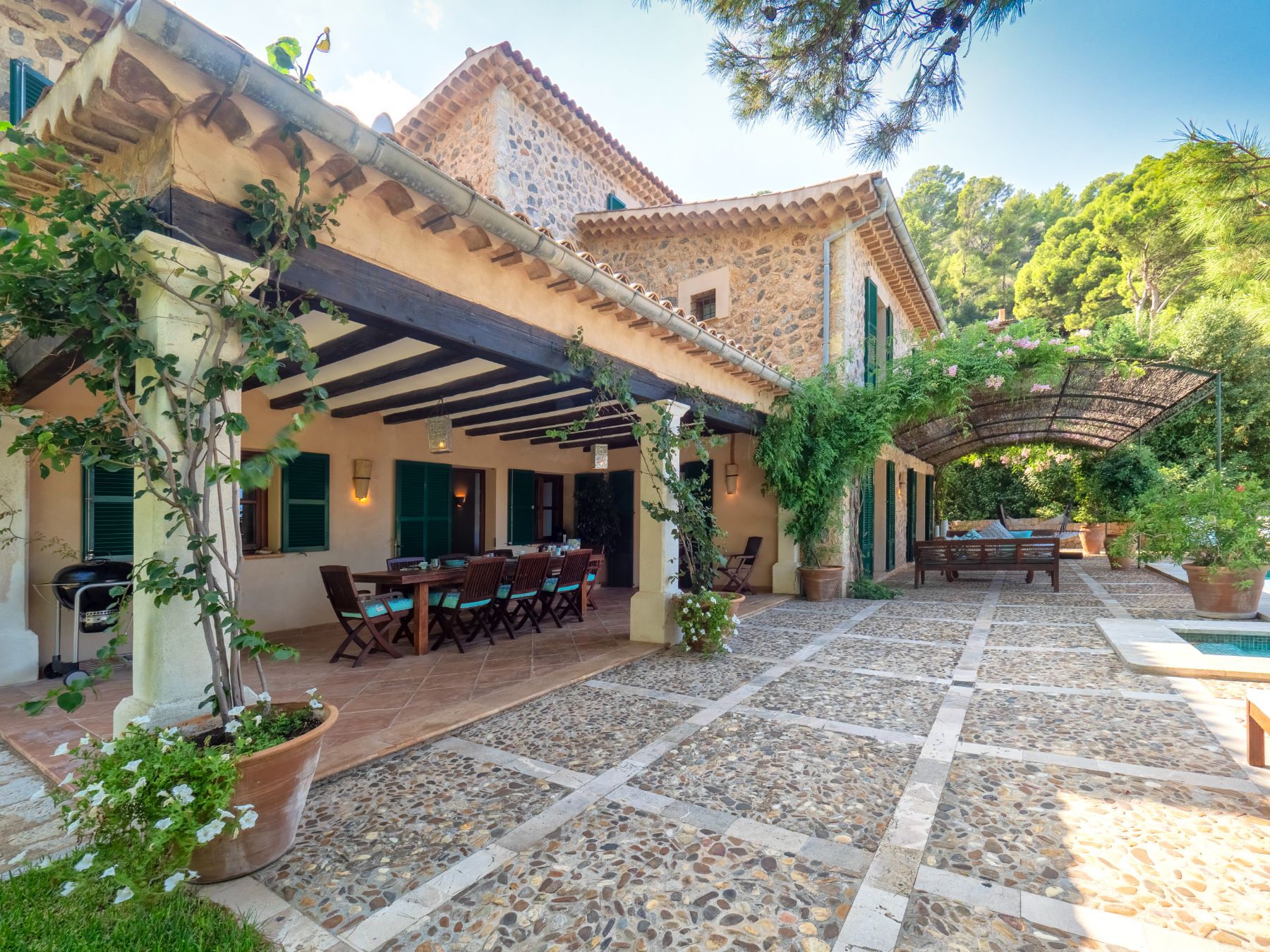 Dining terrace at Villa Caleta, Mallorca