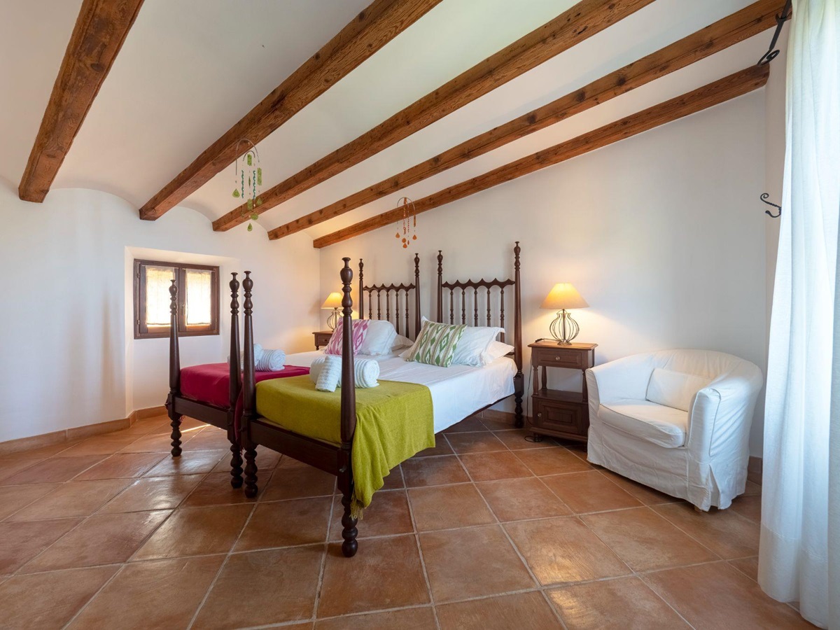 Twin bedroom at Villa Caleta, Mallorca