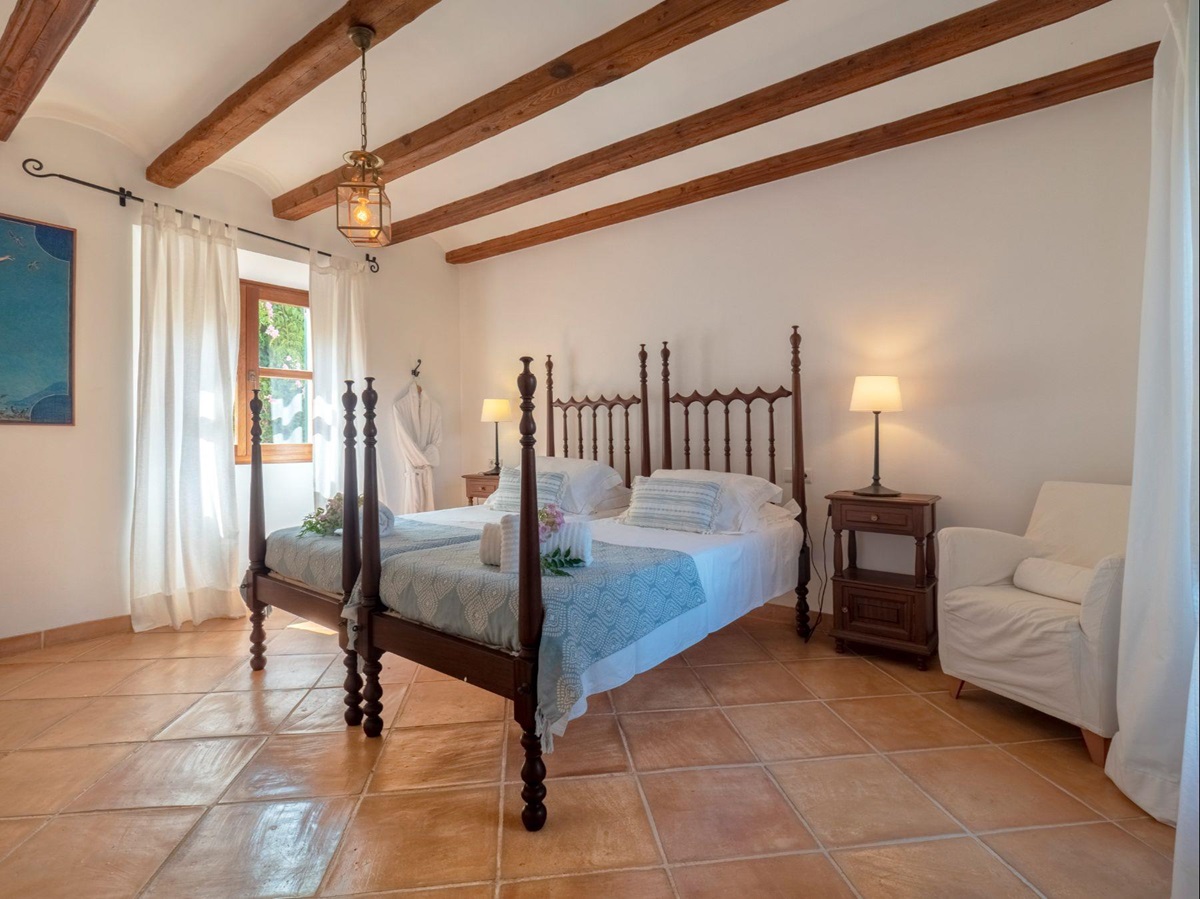Twin bedroom at Villa Caleta, Mallorca