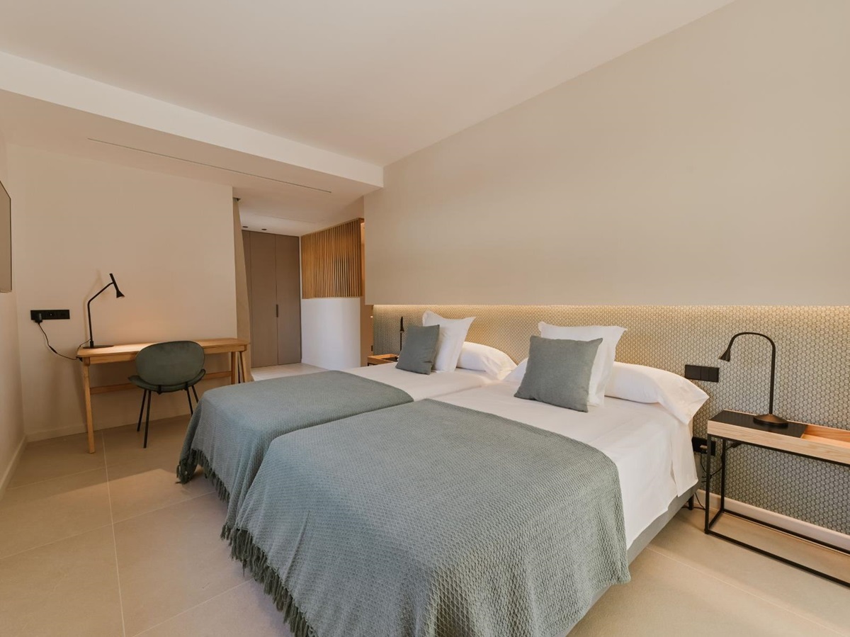 Double bedroom at Villa Celeste, Mallorca