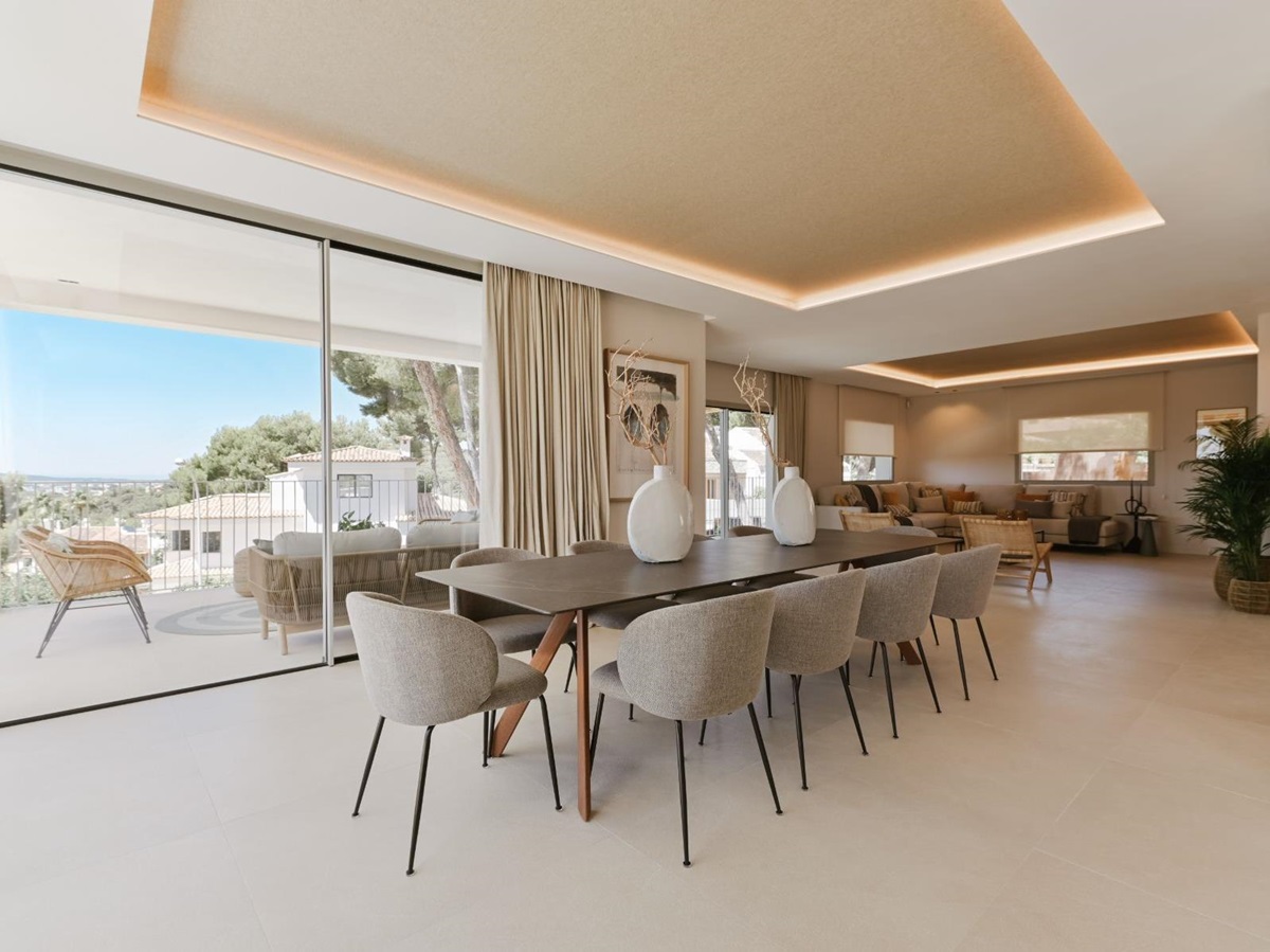 Dining room at Villa Celeste, Mallorca