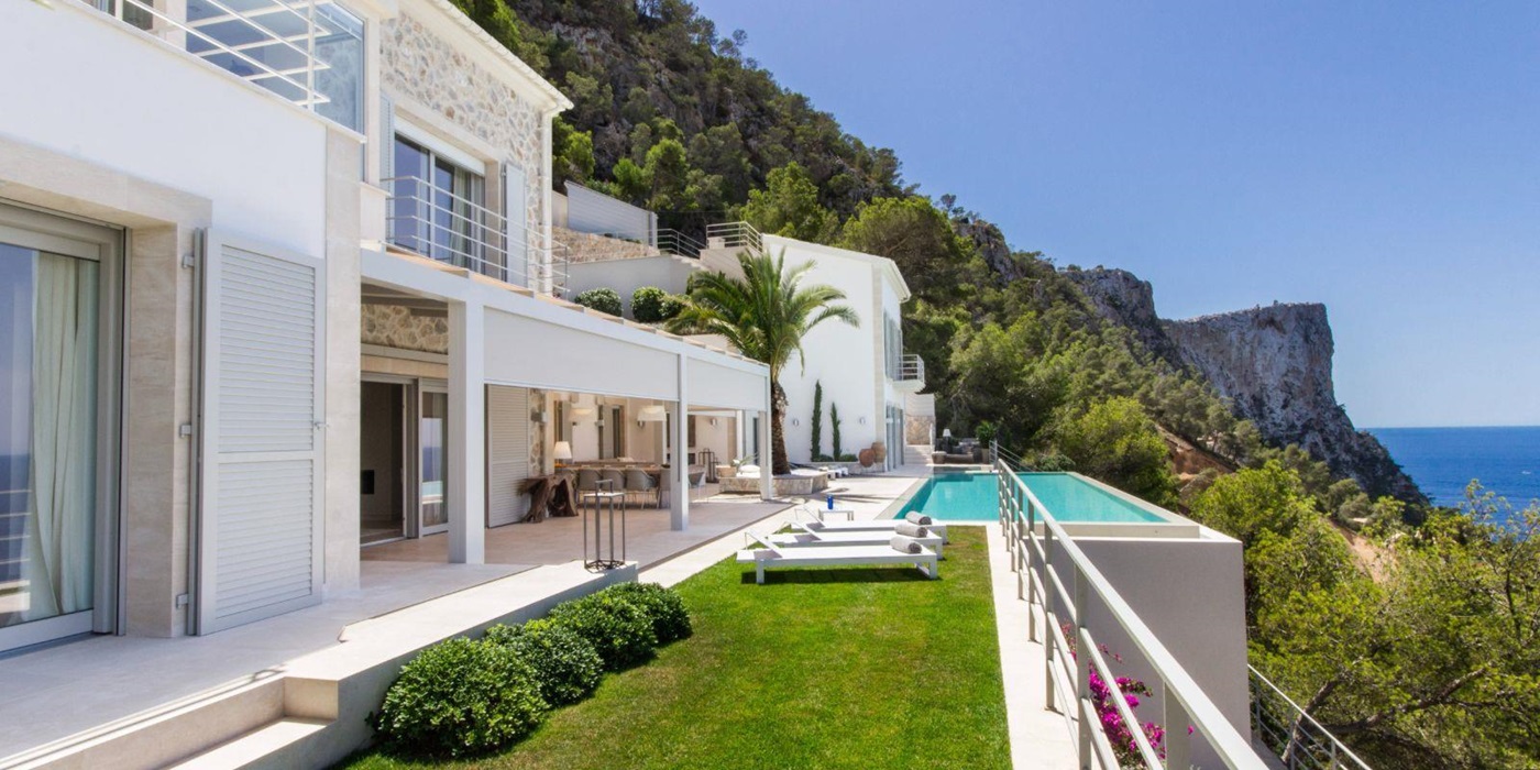 Manicured terraces of Villa Escaparate in Mallorca
