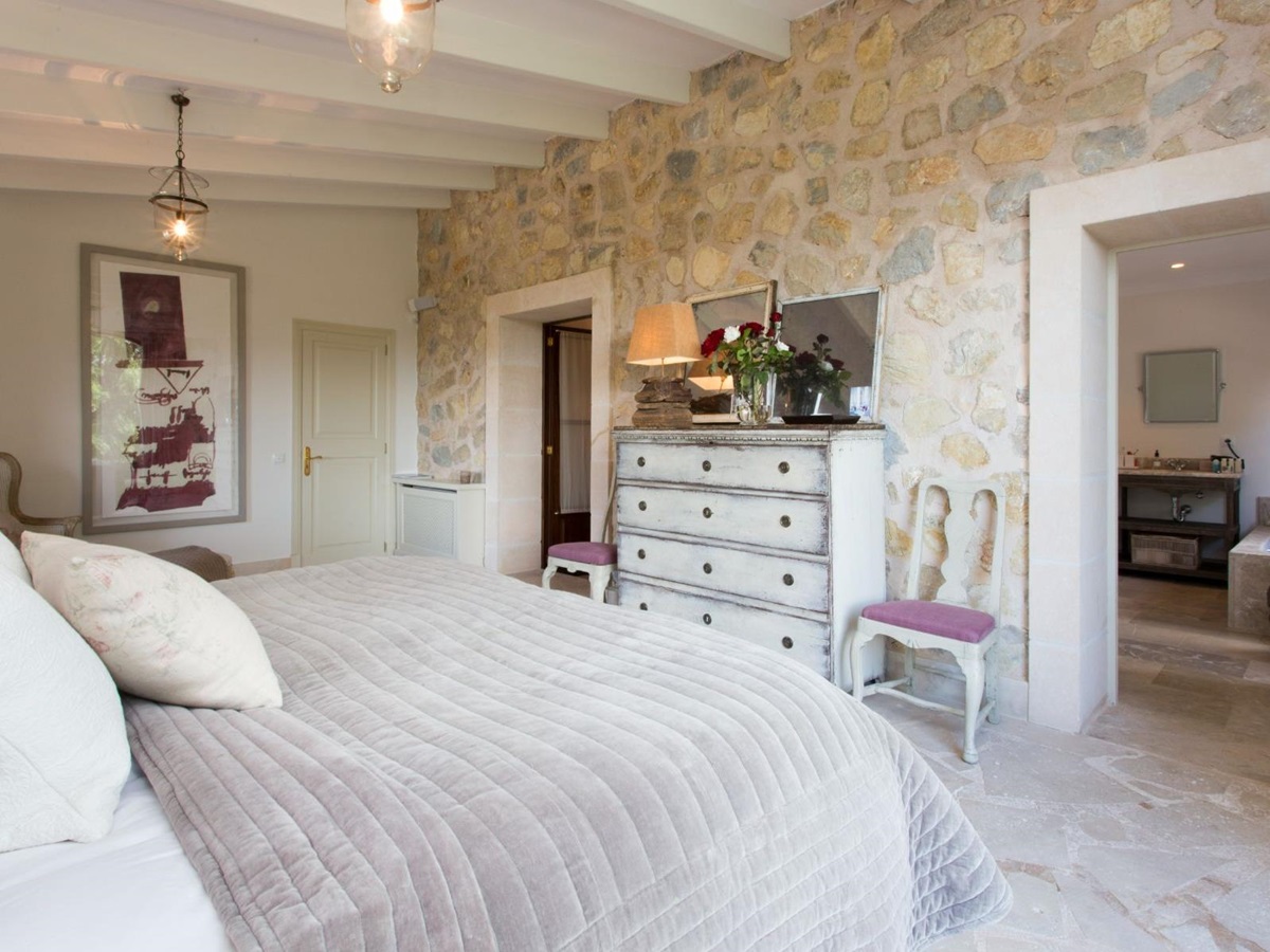Double bedroom at Villa Maria, Mallorca