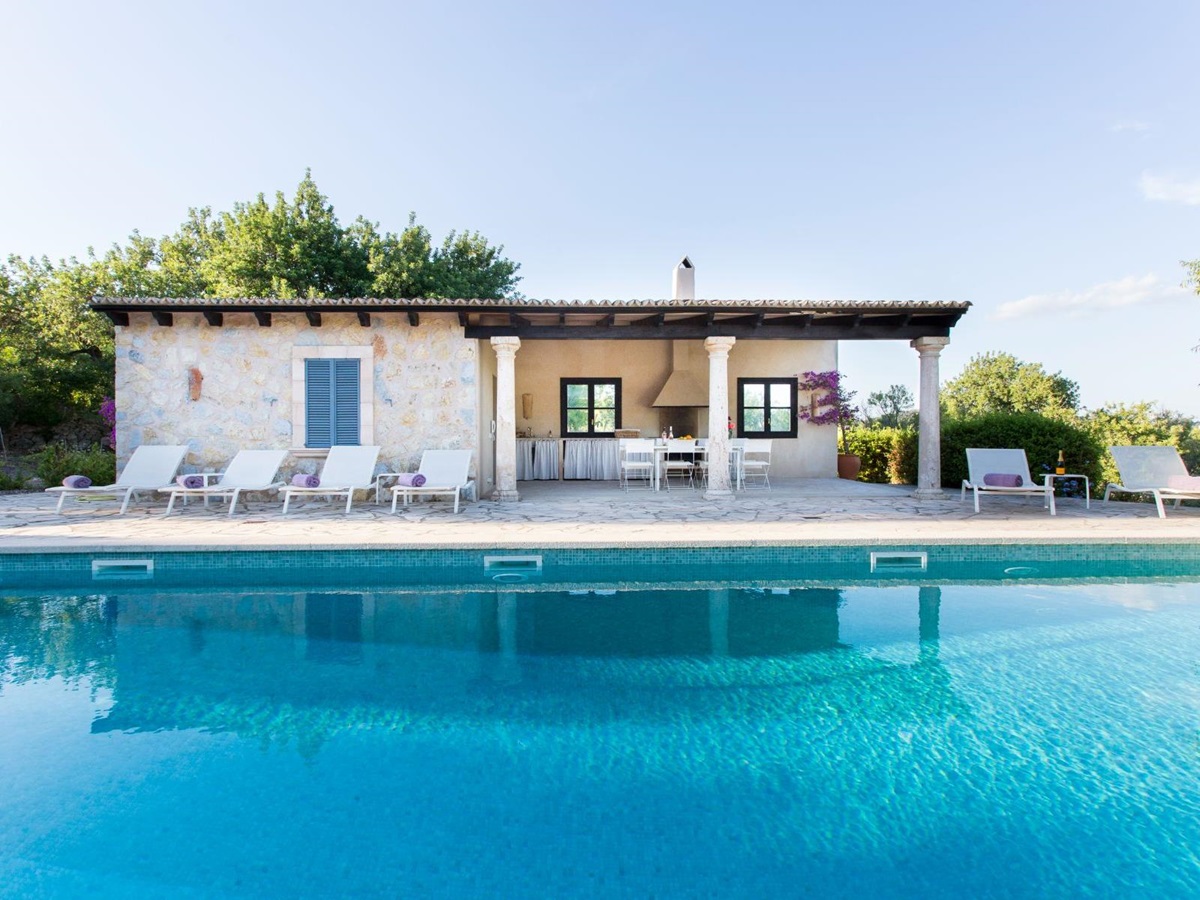 Pool house and pool at Villa Maria, Mallorca