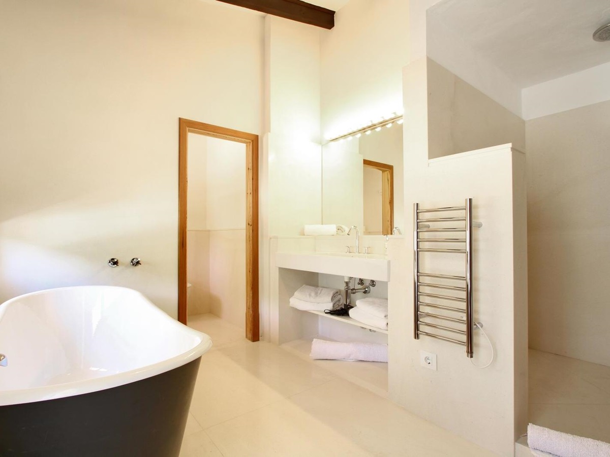 Bathroom in Villa Poligono, Mallorca