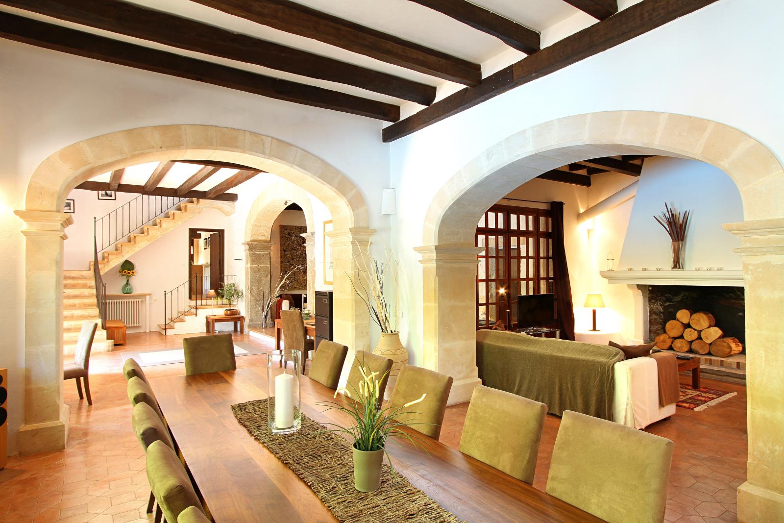 Dining room in Villa Poligono, Mallorca