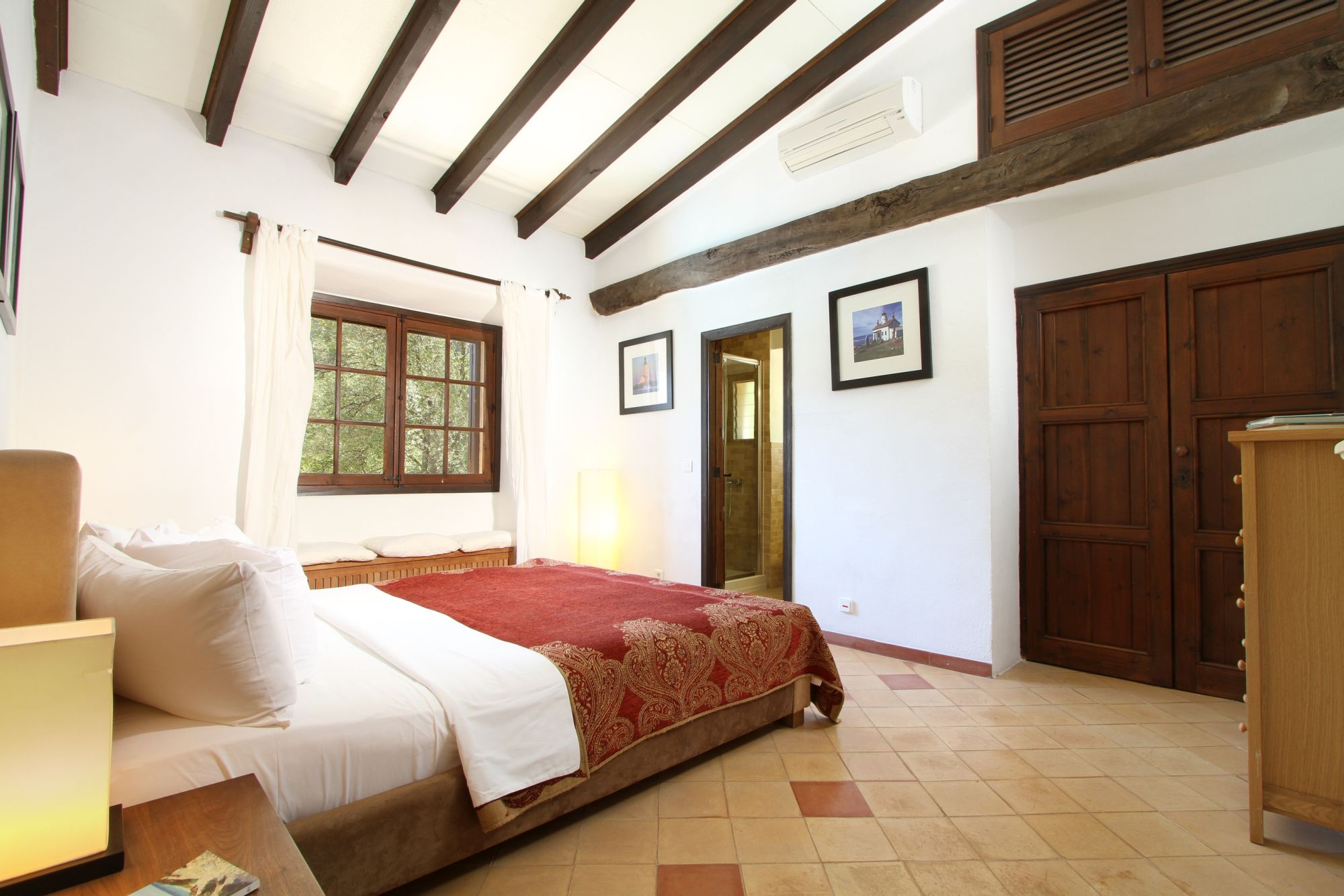 Double bedroom in Villa Poligono, Mallorca